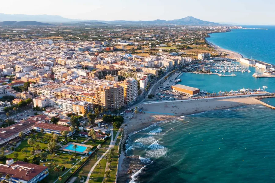 ¡BENICARLÓ!. 2 NOCHES: Apartamentos de hasta 6 personas al lado de la playa | Castellón (42€/pers 2 noches en sep-oct)